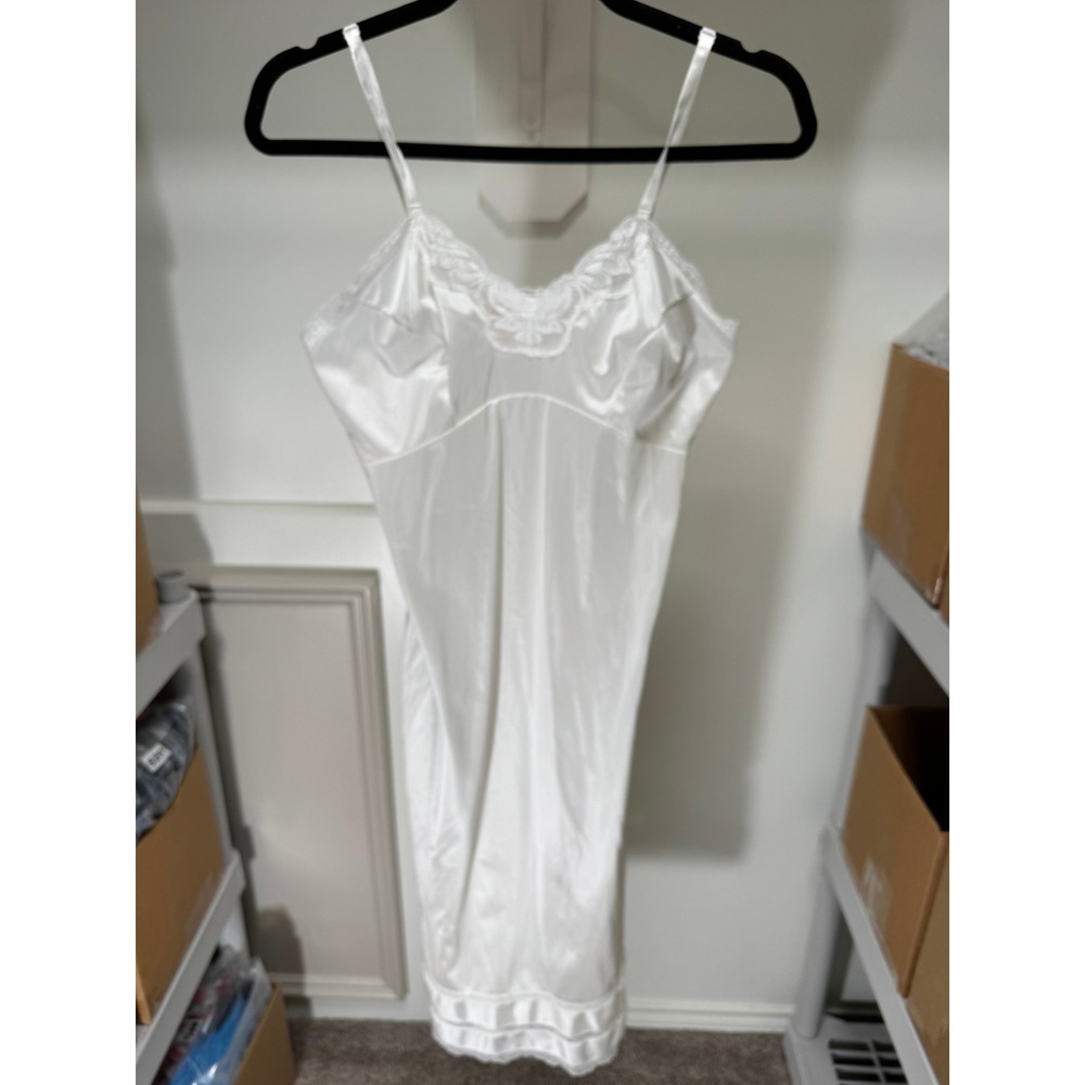 Adonna Full Slip Women 34 White Vintage Lace Trim V-Neck Adjustable Straps 80s
